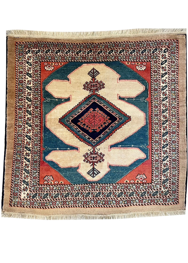 4'7"x4'7" Bakhshiesh Hand Knotted