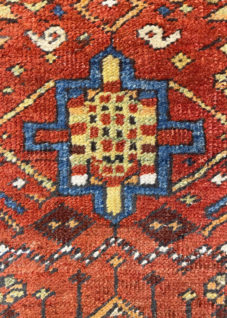 4'7"x6'2" Karaja Bakshiesh Hand Knotted