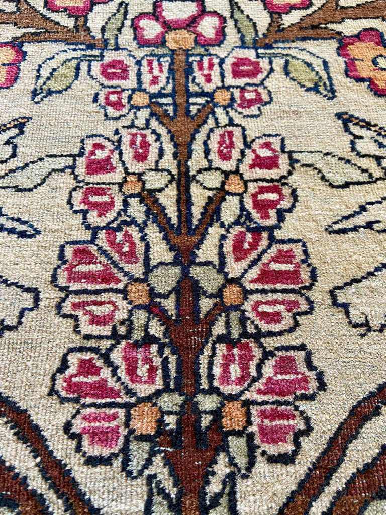 4'7"x7'4" Tree of Life Hand Knotted