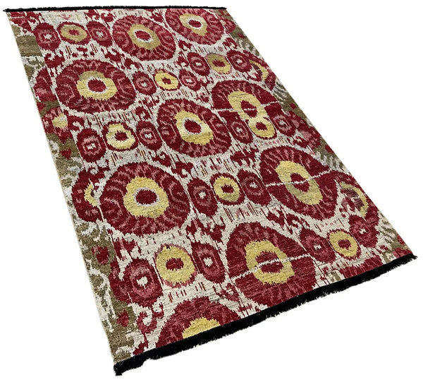 4'8"x6'10" Burano Suzani Hand Knotted