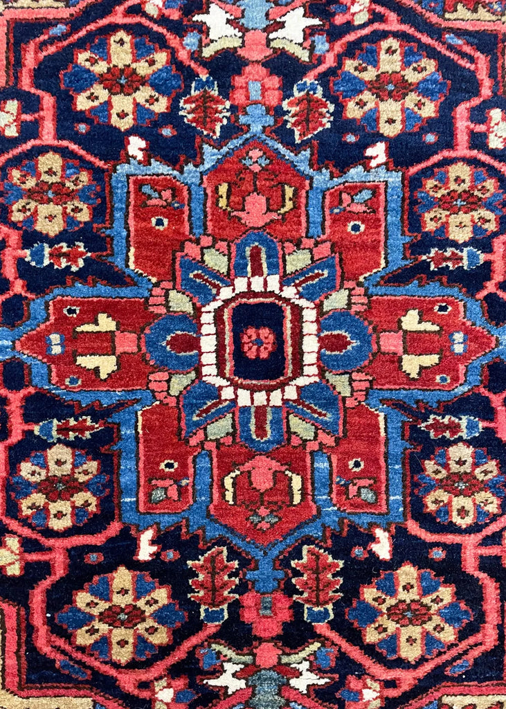 4'9"x6'5" Heriz Hand Knotted