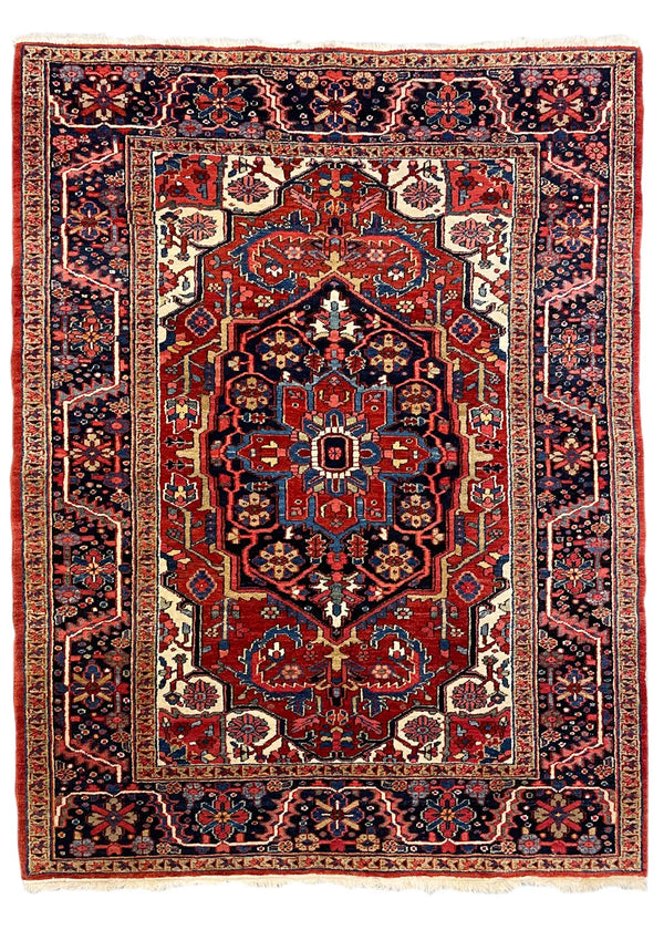 4'9"x6'5" Heriz Hand Knotted