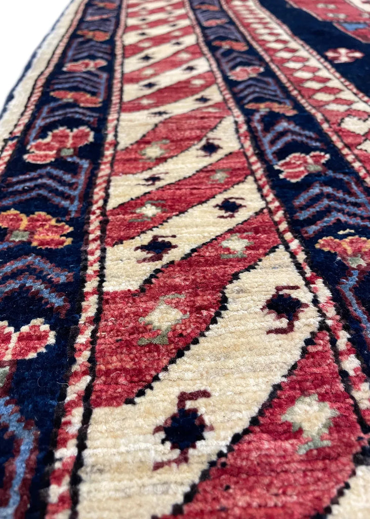 4'x5'10" Kuba Hand Knotted