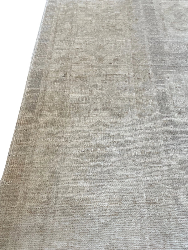 4'x5'8  White Wash Peshawar Hand Knotted