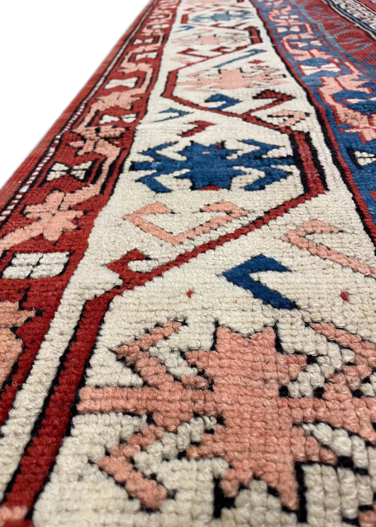 5'5"x7'2" Bergama Hand Knotted