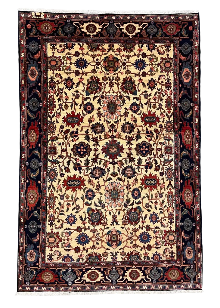5'5"x8'2" Heriz Hand Knotted