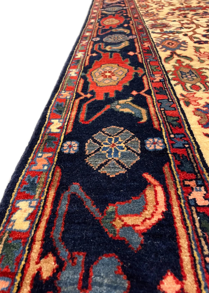 5'5"x8'2" Heriz Hand Knotted