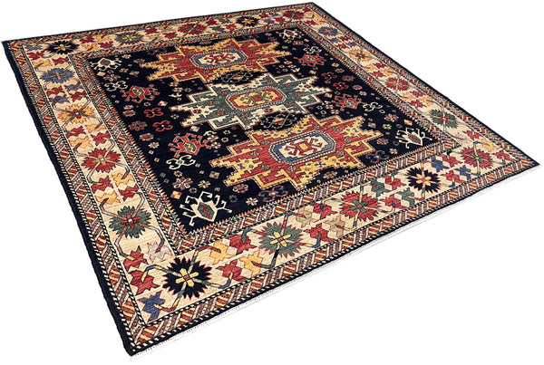 5'6"x5'7" Lesghi Hand Knotted