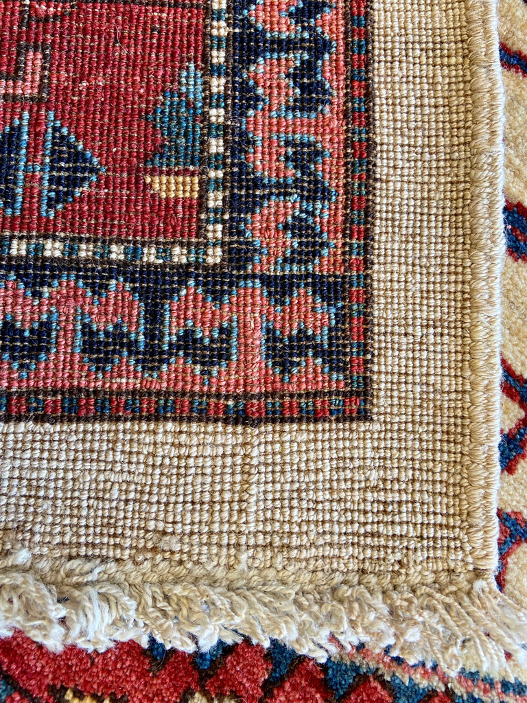 5'6"x7'3" Serab Hand Knotted