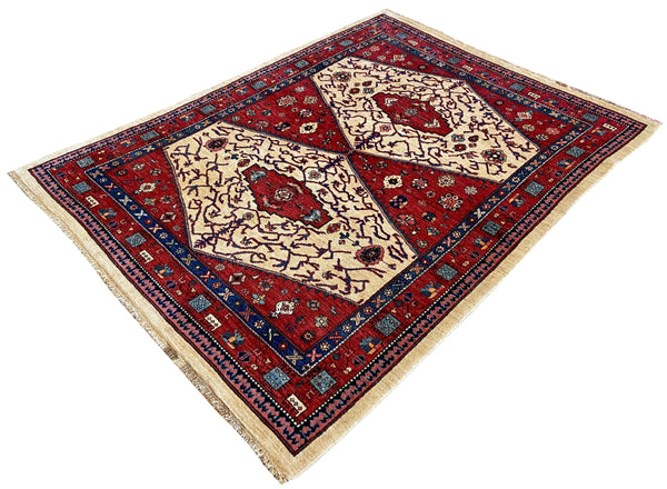 5'6"x7'3" Serab Hand Knotted