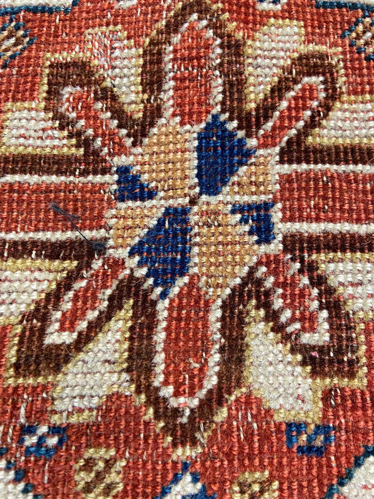 5'6"x8'2" Qashqai Hand Knotted