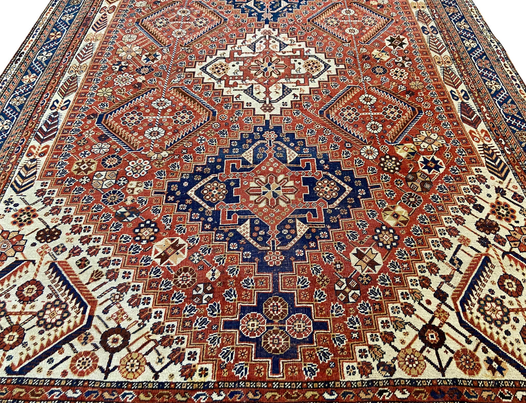 5'6"x8'2" Qashqai Hand Knotted