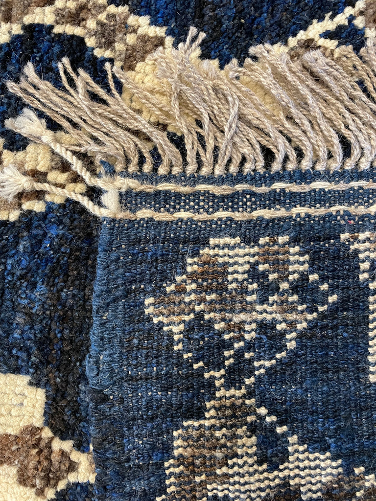 5'8"x8'8" Moroccan Style Hand Knotted