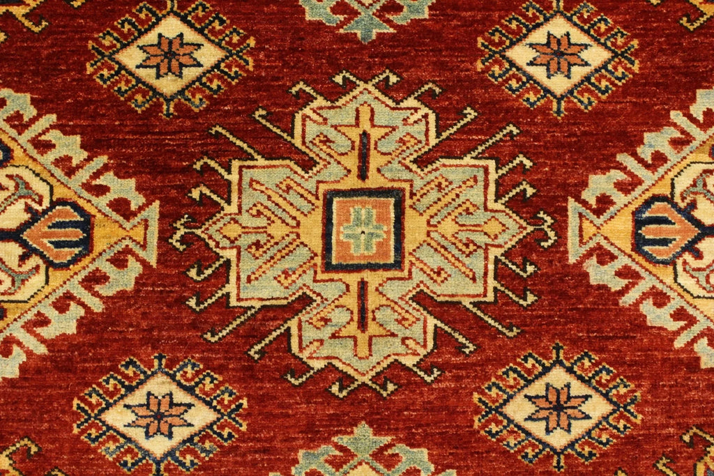 5'9"x7'5" Kazak Hand Knotted