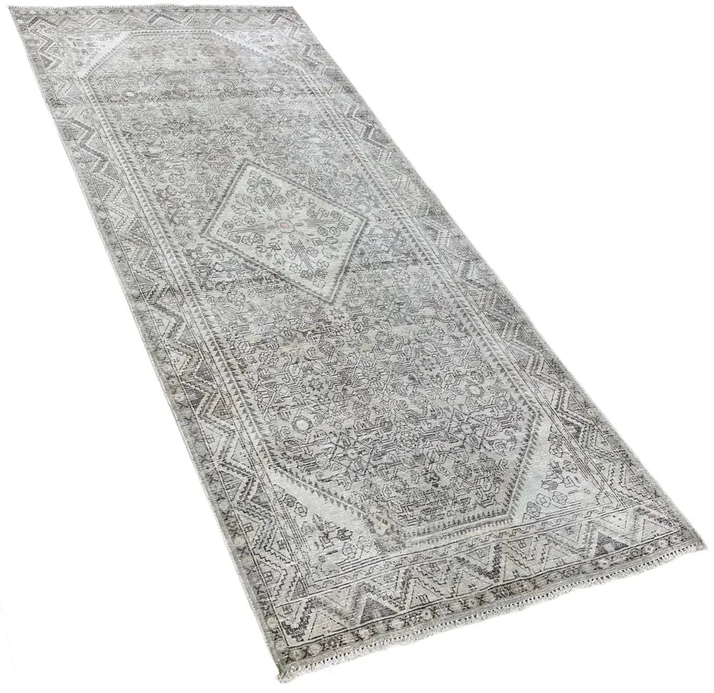 5'x10'2" Hamadan "Distressed" (s) Hand Knotted