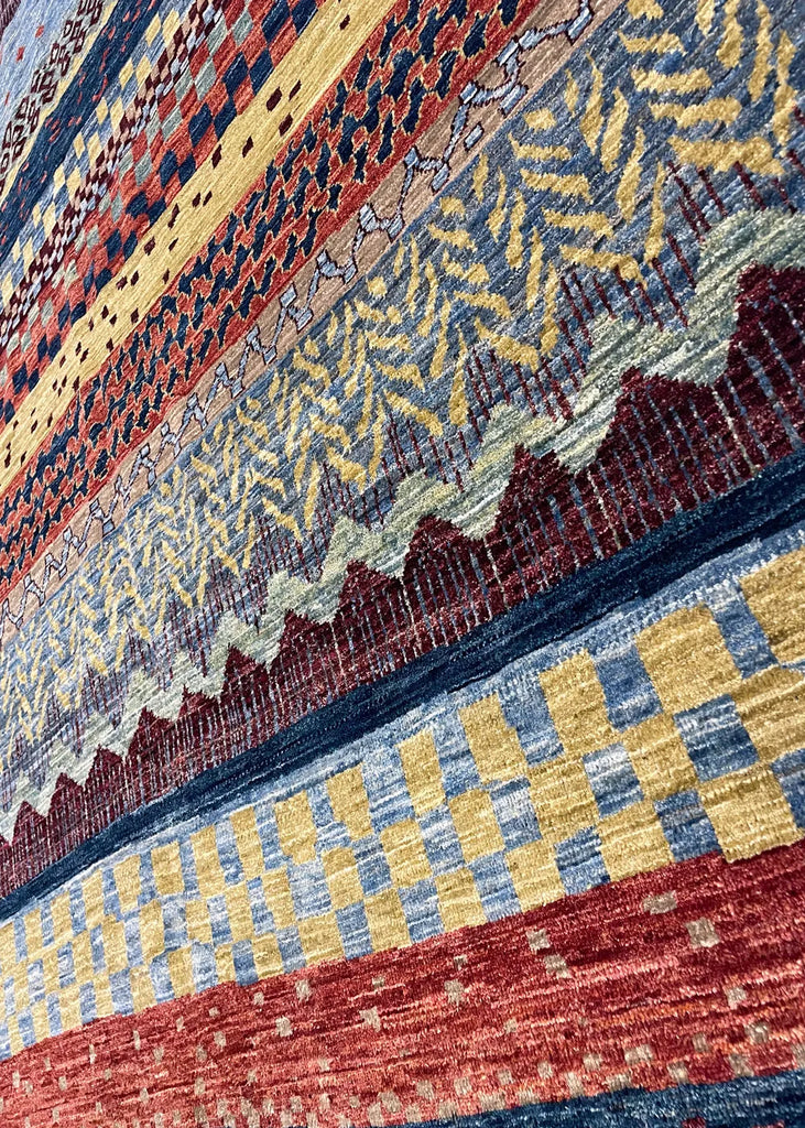 6'1"x8'9" Gabbeh Hand Knotted