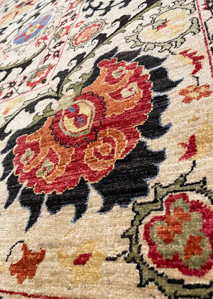 6'1"x9'3" Suzani Hand Knotted