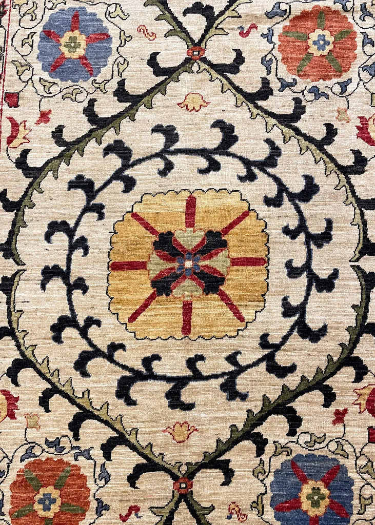 6'1"x9'3" Suzani Hand Knotted