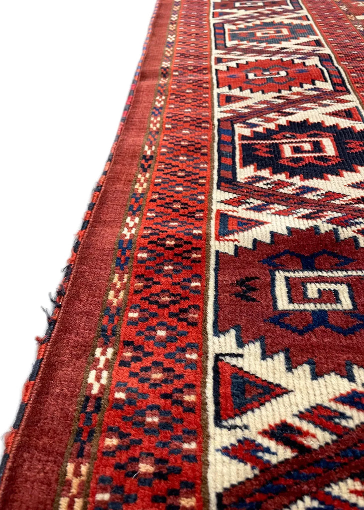 6'x9'11" Yomut Kepse Gul Main Rug Hand Knotted