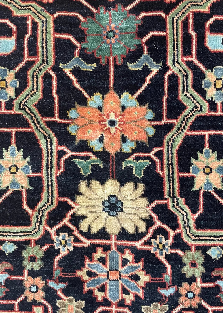 7'11"x10'1" Arabesque Hand Knotted