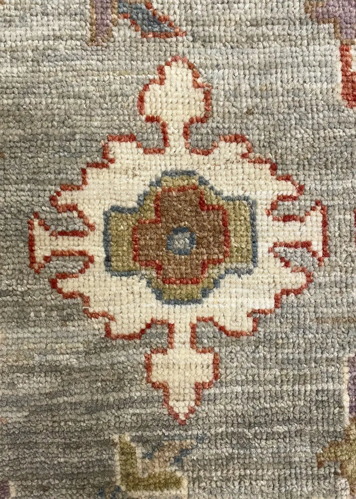 8'10"x12'1" Oushak Hand Knotted