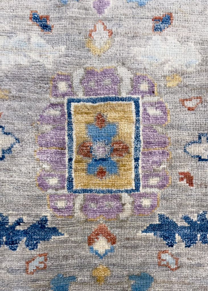 8'11"x11'7" Mahal Hand Knotted