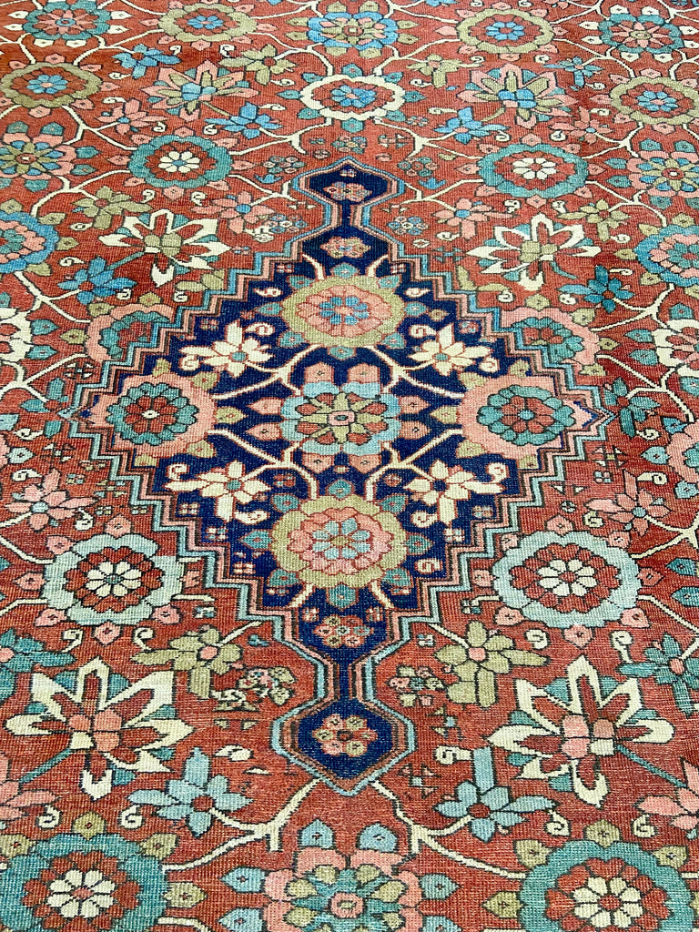 9'10"x14'8" Heriz/ Bakshiesh Hand Knotted