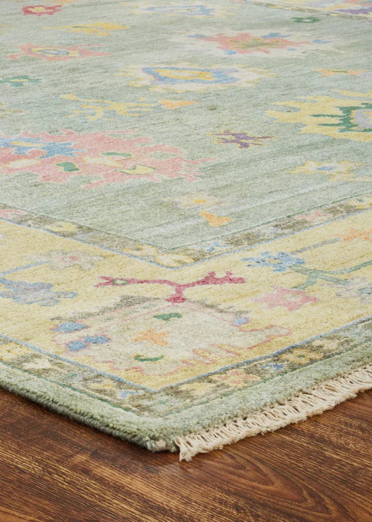 Amelia Hand Knotted