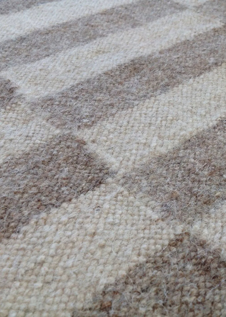 Naturale Offset Hand Woven