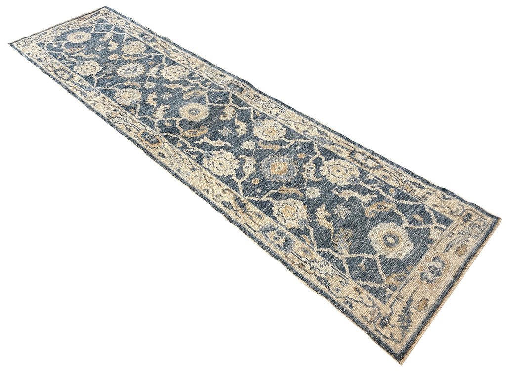 2'7"x9'8" Oushak Hand Knotted