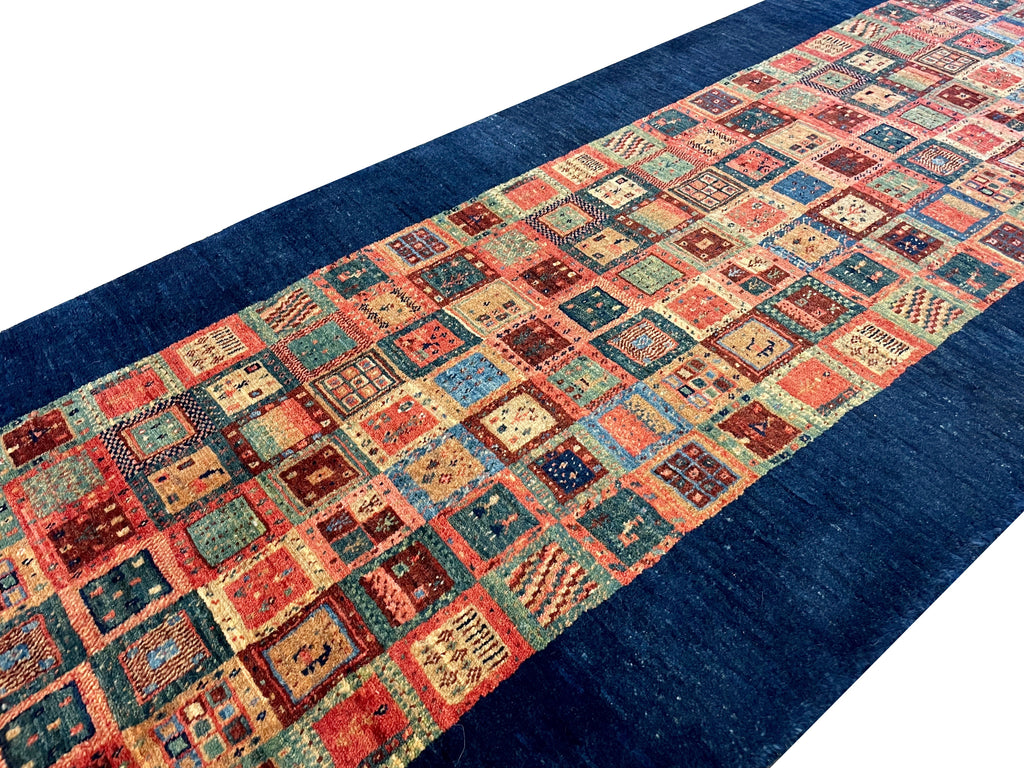 2'8"x9'9" Kashkuli Gabbeh Hand Knotted